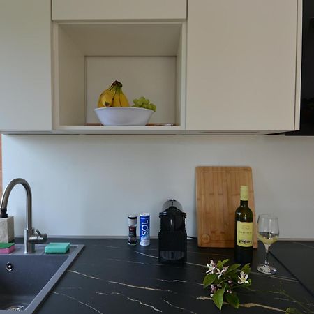 Villa Kadinela, 200M From Kamenjak, Huge Quiet Garden With Barbecue, 2 New Kitchens 普莱曼图拉 外观 照片