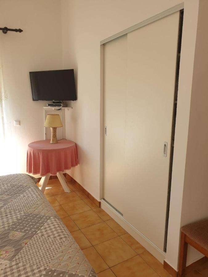 Villa Kadinela, 200M From Kamenjak, Huge Quiet Garden With Barbecue, 2 New Kitchens 普莱曼图拉 外观 照片