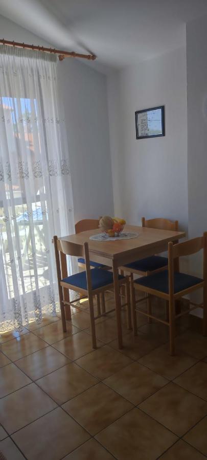 Villa Kadinela, 200M From Kamenjak, Huge Quiet Garden With Barbecue, 2 New Kitchens 普莱曼图拉 外观 照片