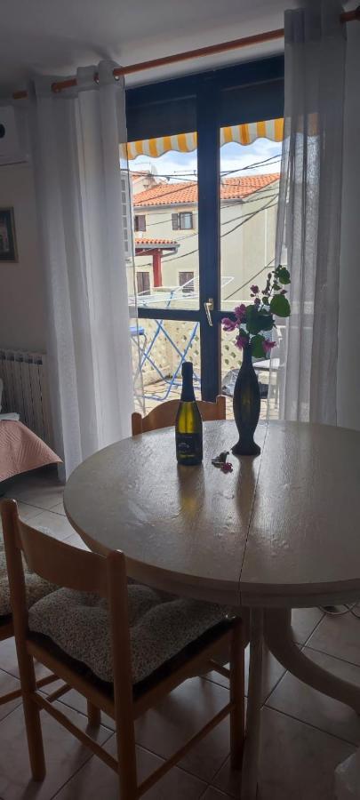 Villa Kadinela, 200M From Kamenjak, Huge Quiet Garden With Barbecue, 2 New Kitchens 普莱曼图拉 外观 照片