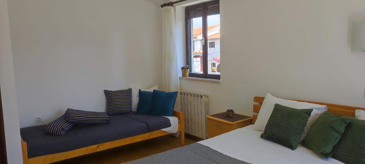 Villa Kadinela, 200M From Kamenjak, Huge Quiet Garden With Barbecue, 2 New Kitchens 普莱曼图拉 外观 照片