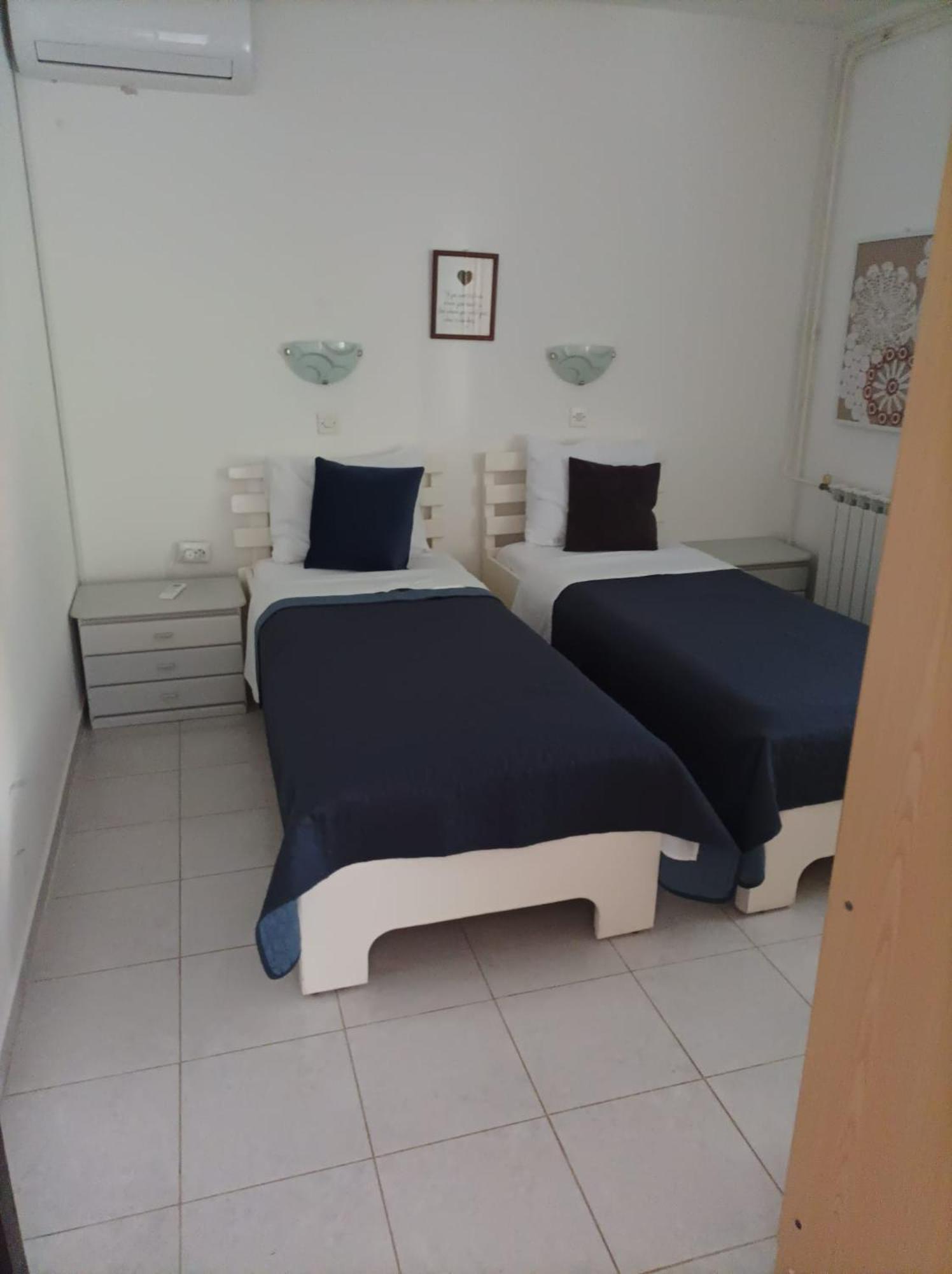 Villa Kadinela, 200M From Kamenjak, Huge Quiet Garden With Barbecue, 2 New Kitchens 普莱曼图拉 外观 照片