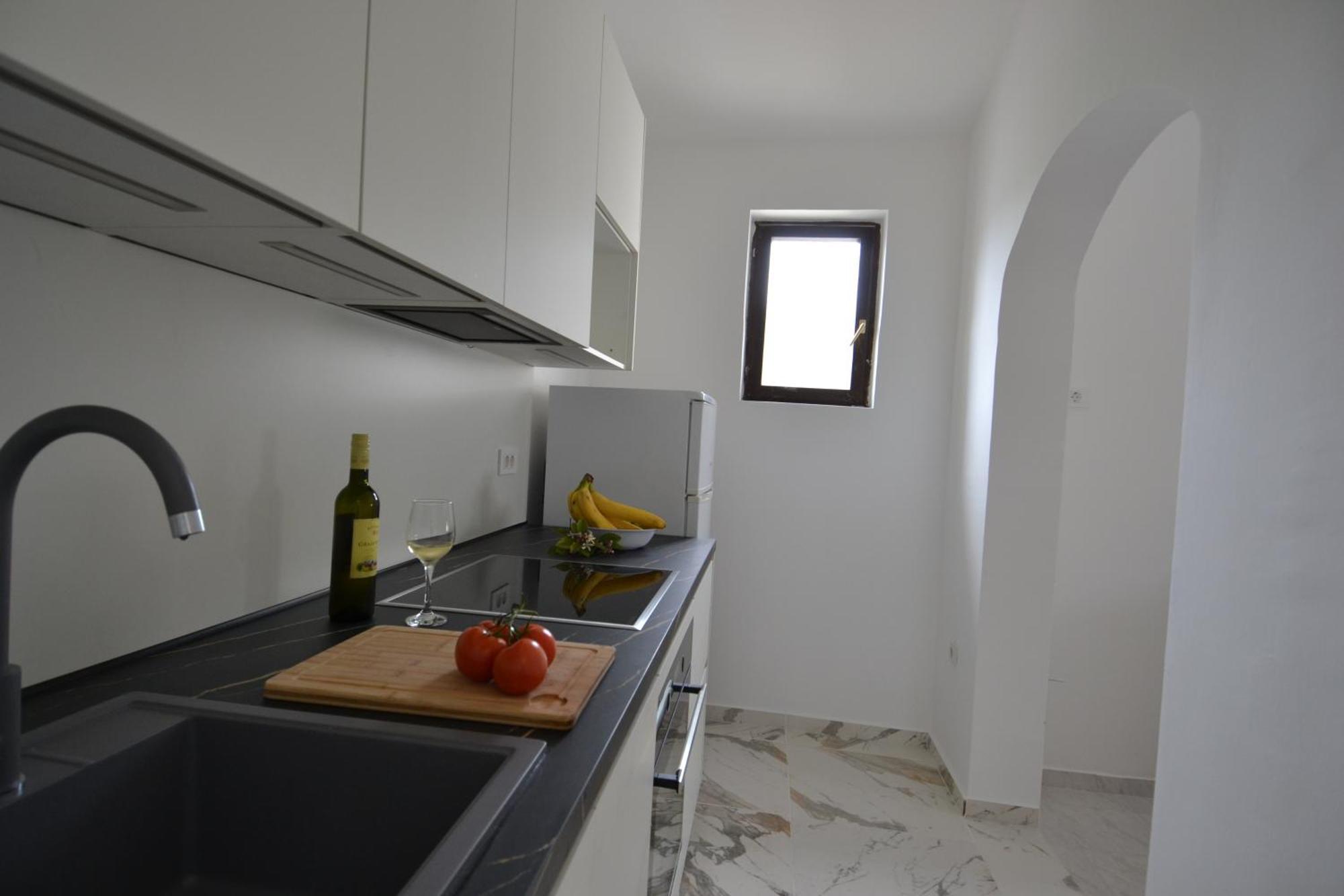 Villa Kadinela, 200M From Kamenjak, Huge Quiet Garden With Barbecue, 2 New Kitchens 普莱曼图拉 外观 照片