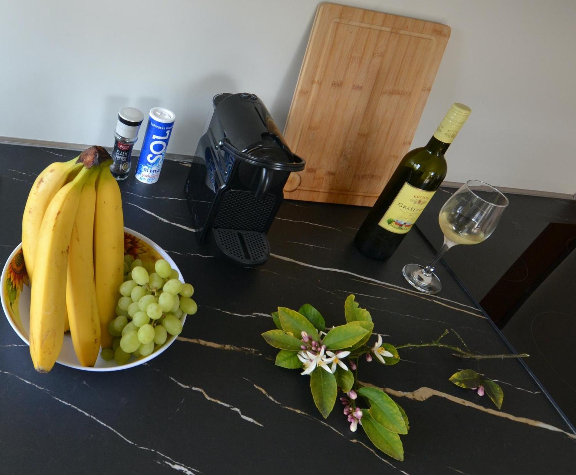 Villa Kadinela, 200M From Kamenjak, Huge Quiet Garden With Barbecue, 2 New Kitchens 普莱曼图拉 外观 照片